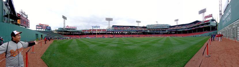 21a-fenway-cf-field-panorama